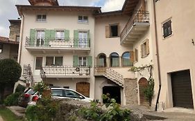Api Tenna Apartments Glicine 1