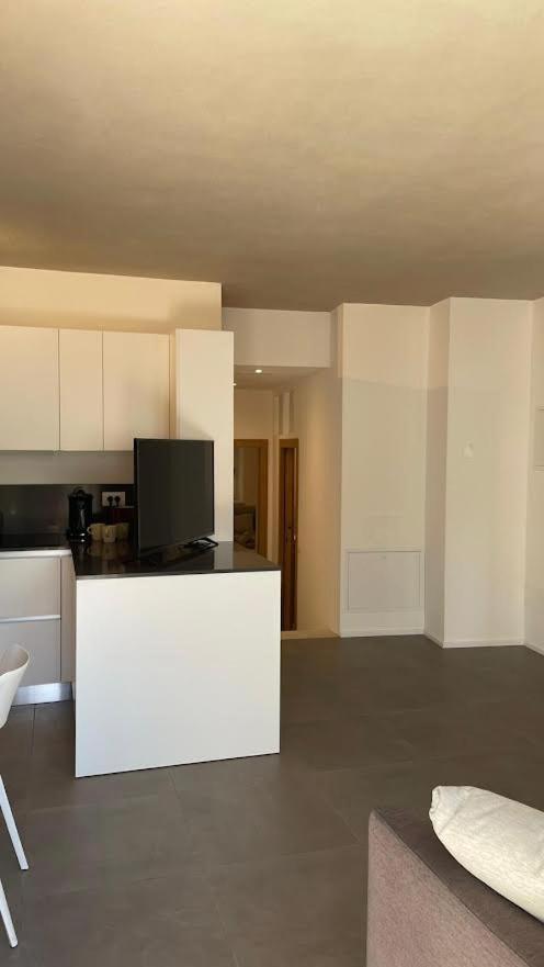 Api Tenna Apartments Glicine 1 Esterno foto